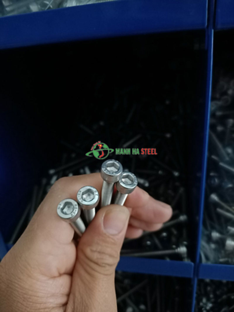 Bulông lục giác chìm trụ inox 304
