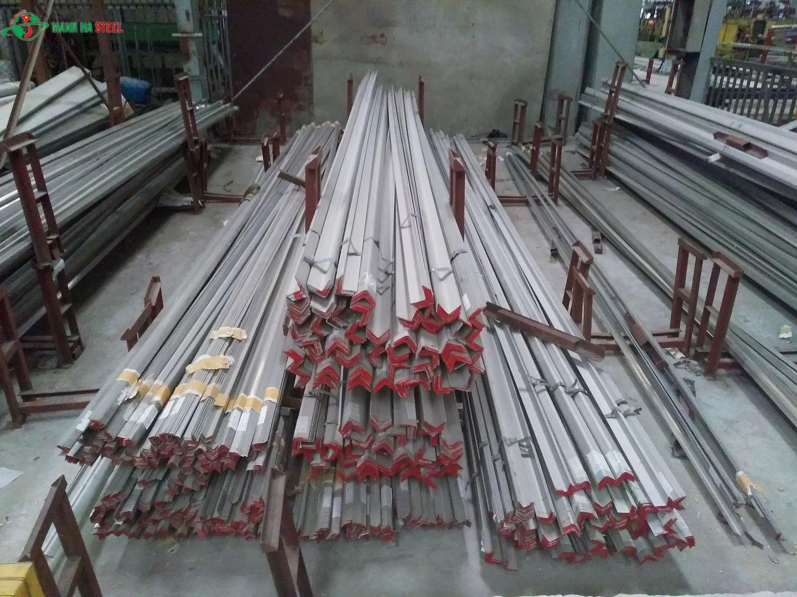 Bảng báo giá V góc dập inox V 40