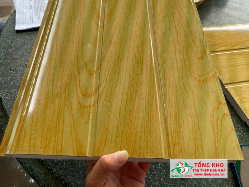 Bảng Báo Giá Tôn La Phông Giả Gỗ, Vân Gỗ