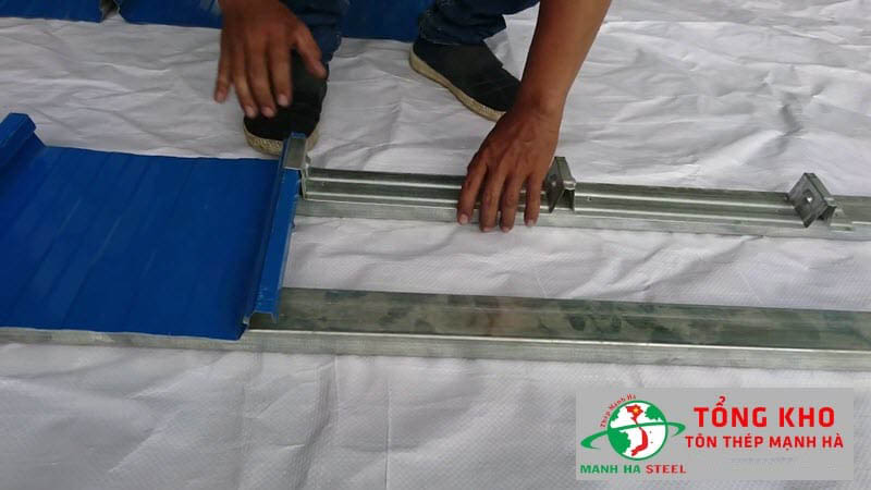 Bảng Báo Giá Đai Kẹp Tôn Seamlock