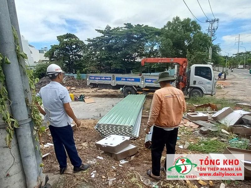 Bảng Báo Giá Tôn Hoa Sen Gold