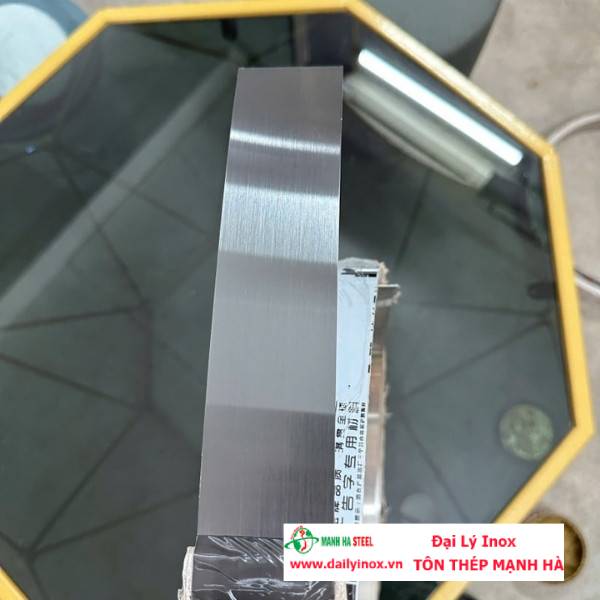 Nẹp Inox Lập Là 30mm