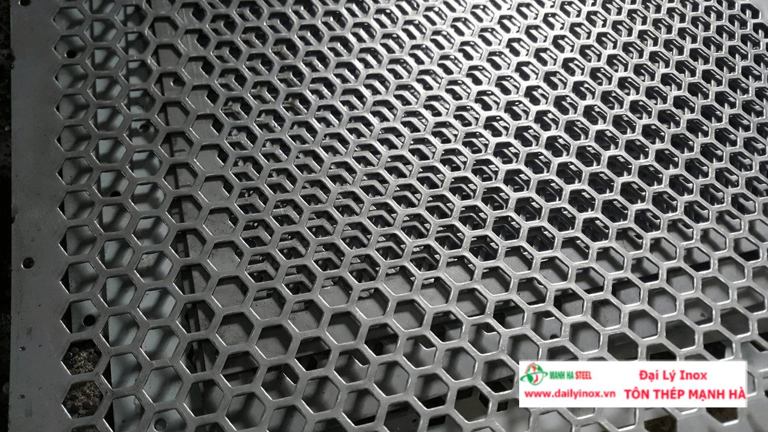 Tấm Inox Đục Lỗ 07