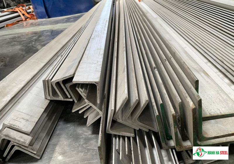 V góc đúc inox Việt Nam 201, 304, 316, 403, 430, 410, 310, 420