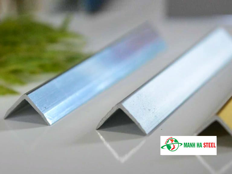 V góc dập inox 25x25mm